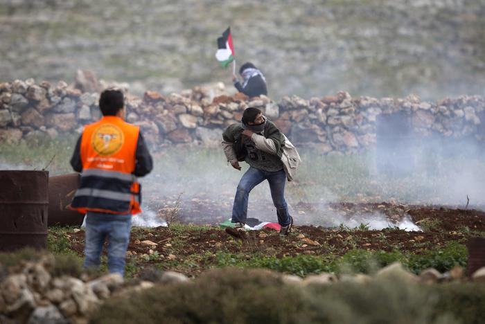 Gaza, almeno 7 palestinesi uccisi in scontri a confine