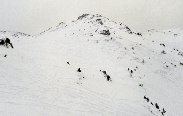 Valanga a Pila (Aosta), travolti almeno 5 sciatori: 2 i morti, altri 2 tratti in salvo