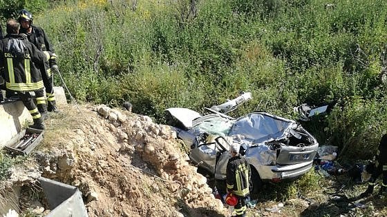 Drammatico incidente, quattro ventenni morti, una di loro era incinta