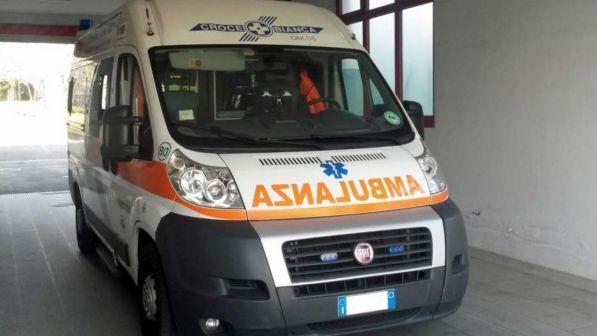 Ischia, ambulanza bloccata da un paletto dissuasore: muore una turista