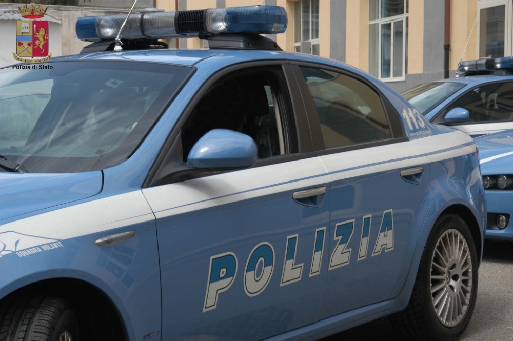 Picchia il padre, arrestato. La lite per le uova di Pasqua