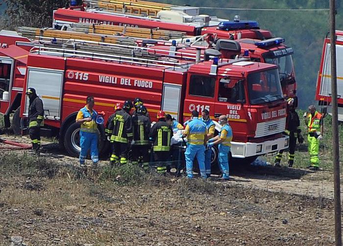 Esplosione in una fabbrica di 'botti', due feriti