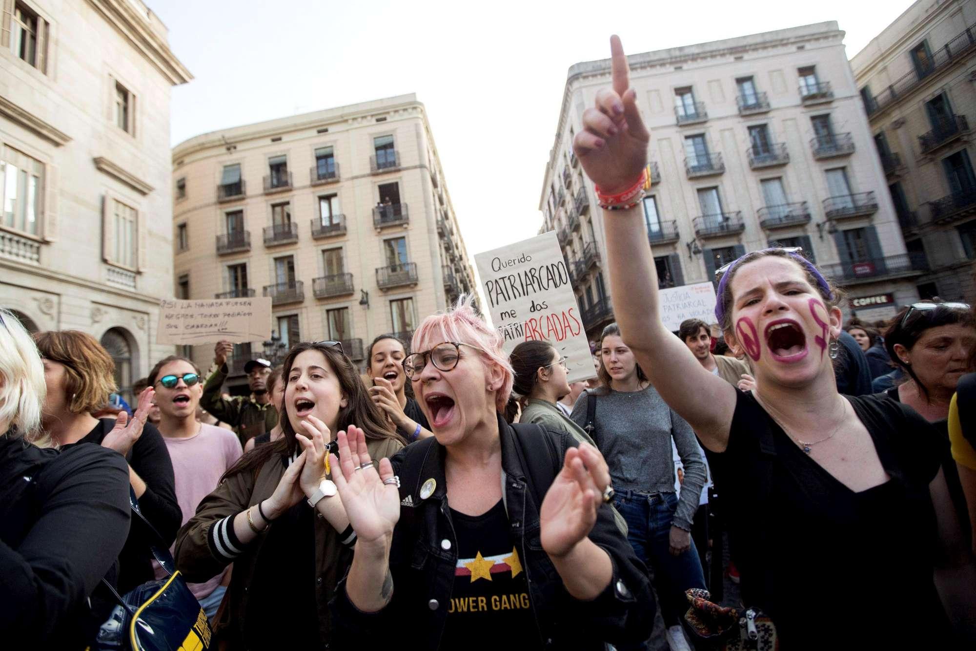 Spagna, branco stupra ragazza ma la condanna è per abusi: proteste