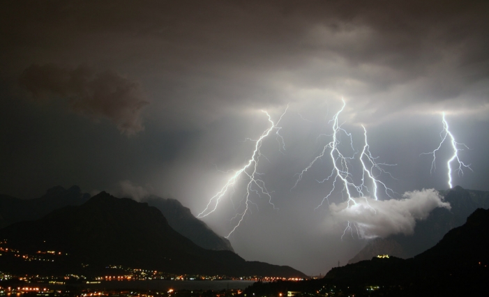 Maltempo. La Protezione civile regionale ha diramato un avviso per il rischio meteo-idrogeologico ed idraulico