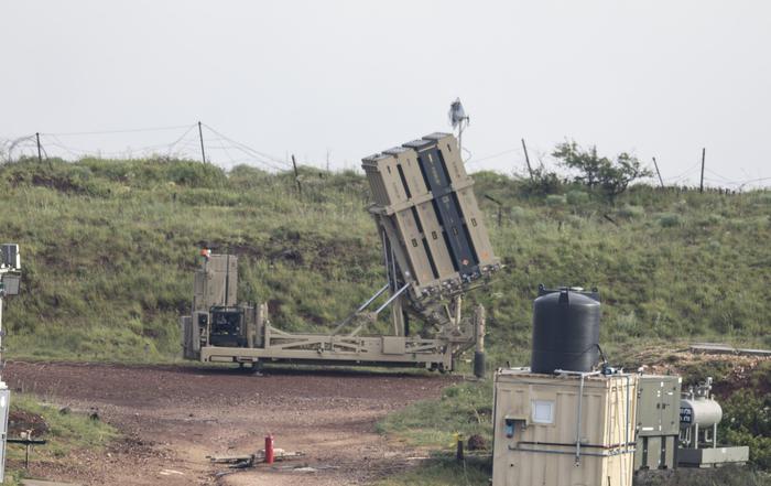 Israele: colpiti decine di obiettivi militari iraniani in Siria