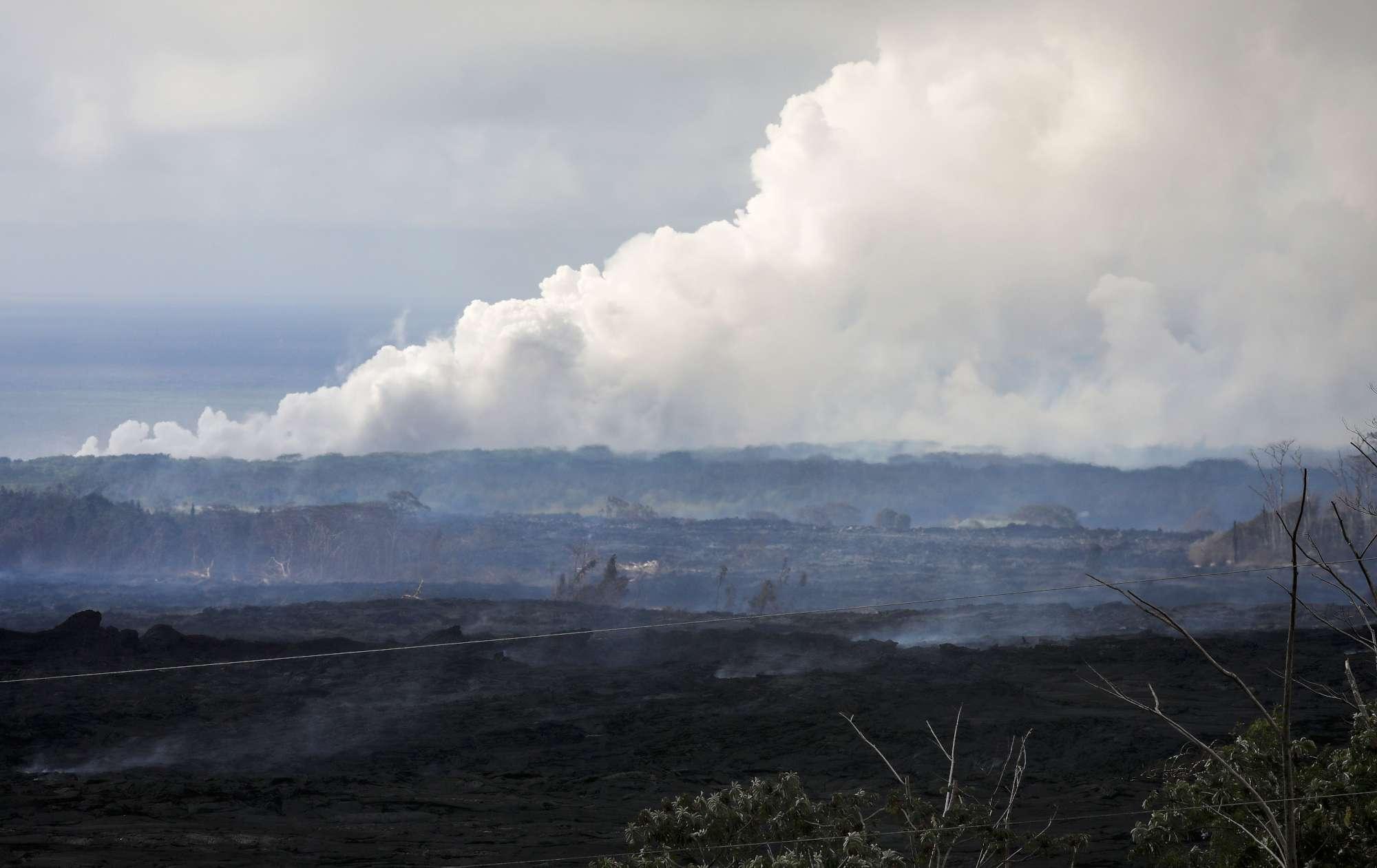 Hawaii, lʼeruzione del vulcano Kilawuea sprigiona una nube tossica