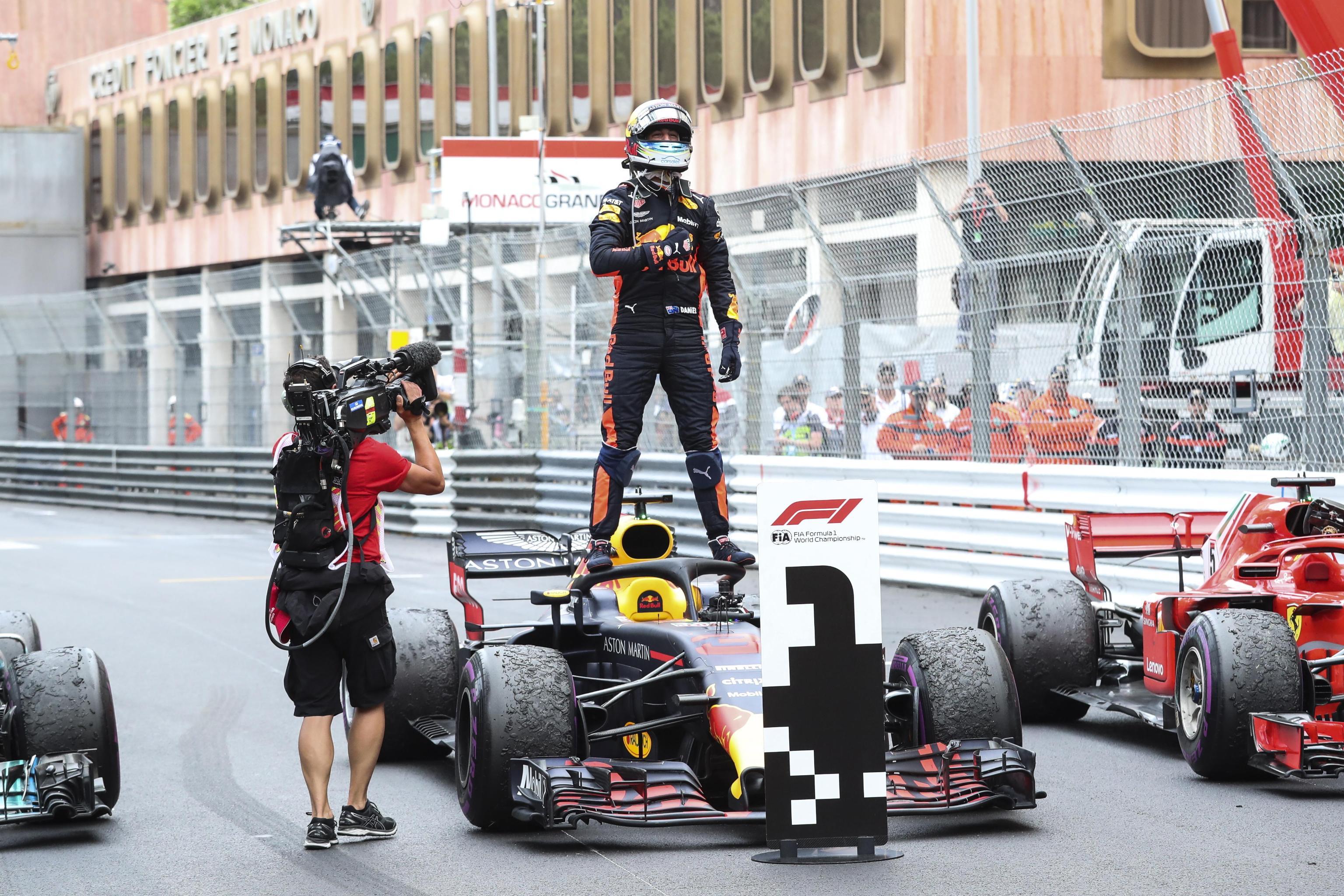 F1, Ricciardo batte tutto e tutti a Monaco