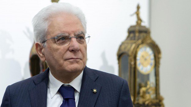 Governo, Mattarella convoca Conte: alle 17,30 al Quirinale