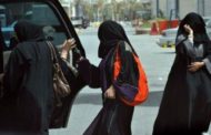 Arabia Saudita, è ufficiale: cade il divieto di guida per le donne