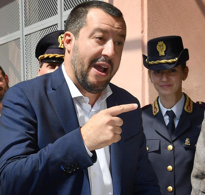 Salvini: 'Chiesto dossier rom, faremo un censimento'. Associazione nomadi: 