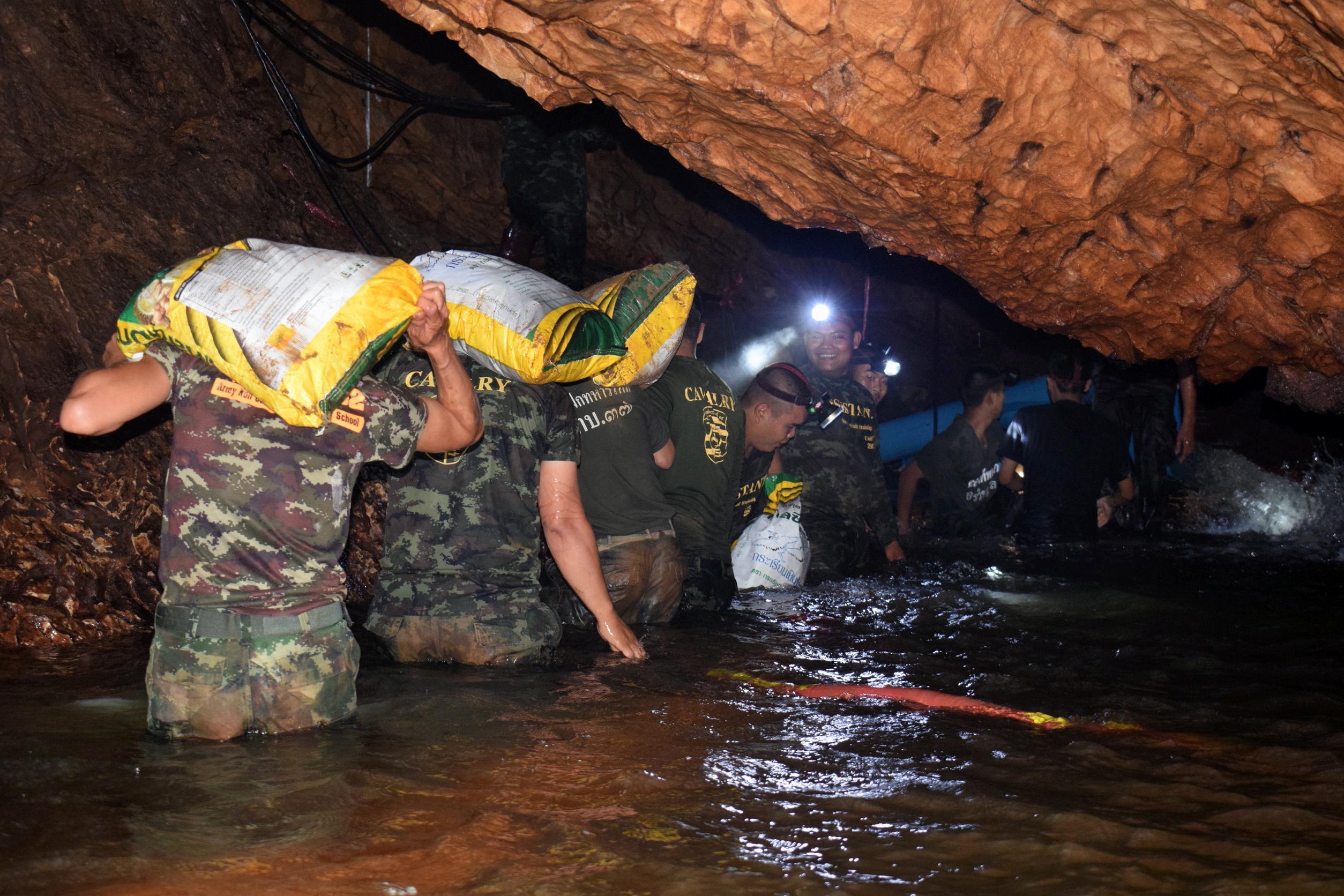 Thailandia, ritrovati vivi  i ragazzi dispersi nella grotta