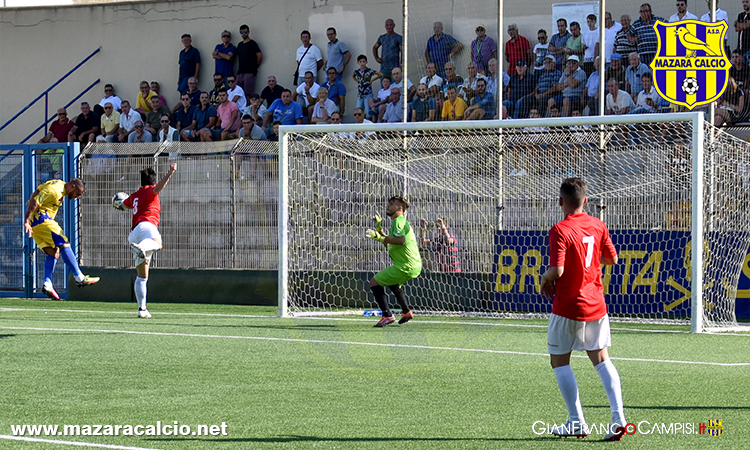 Goleada e Show del Mazara con il Castelbuono. I canarini vincono 6-0, tripletta del bomber Messina