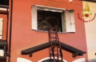 Mantova, padre dà fuoco alla casa con dentro il figlio: lʼ11enne è morto