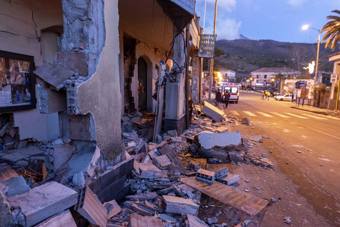 Etna: terremoto di magnitudo 4.8. Oggi arrivano Salvini e Di Maio