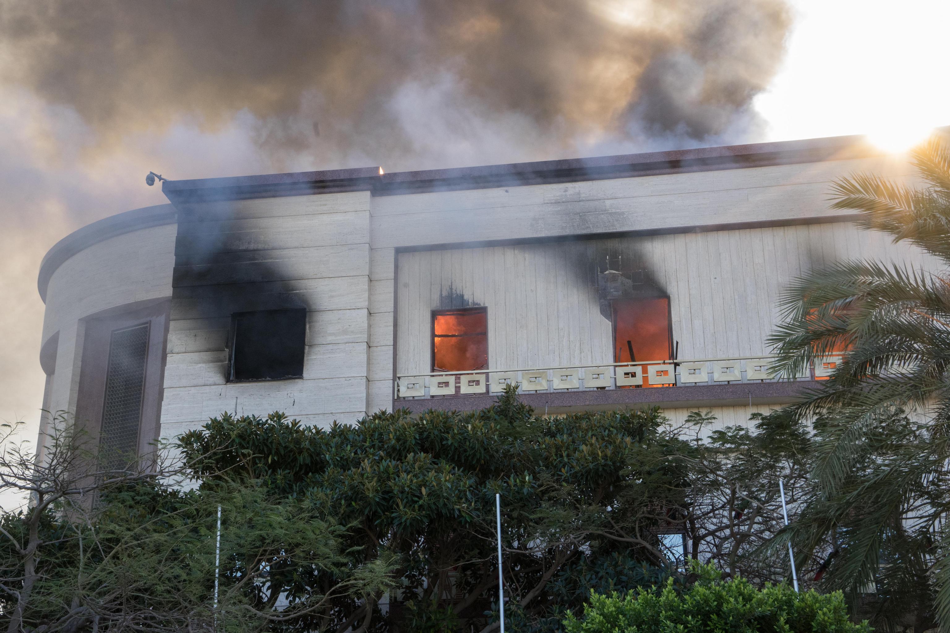 Attentato al ministero a Tripoli, l'Isis ha rivendicato l'attacco