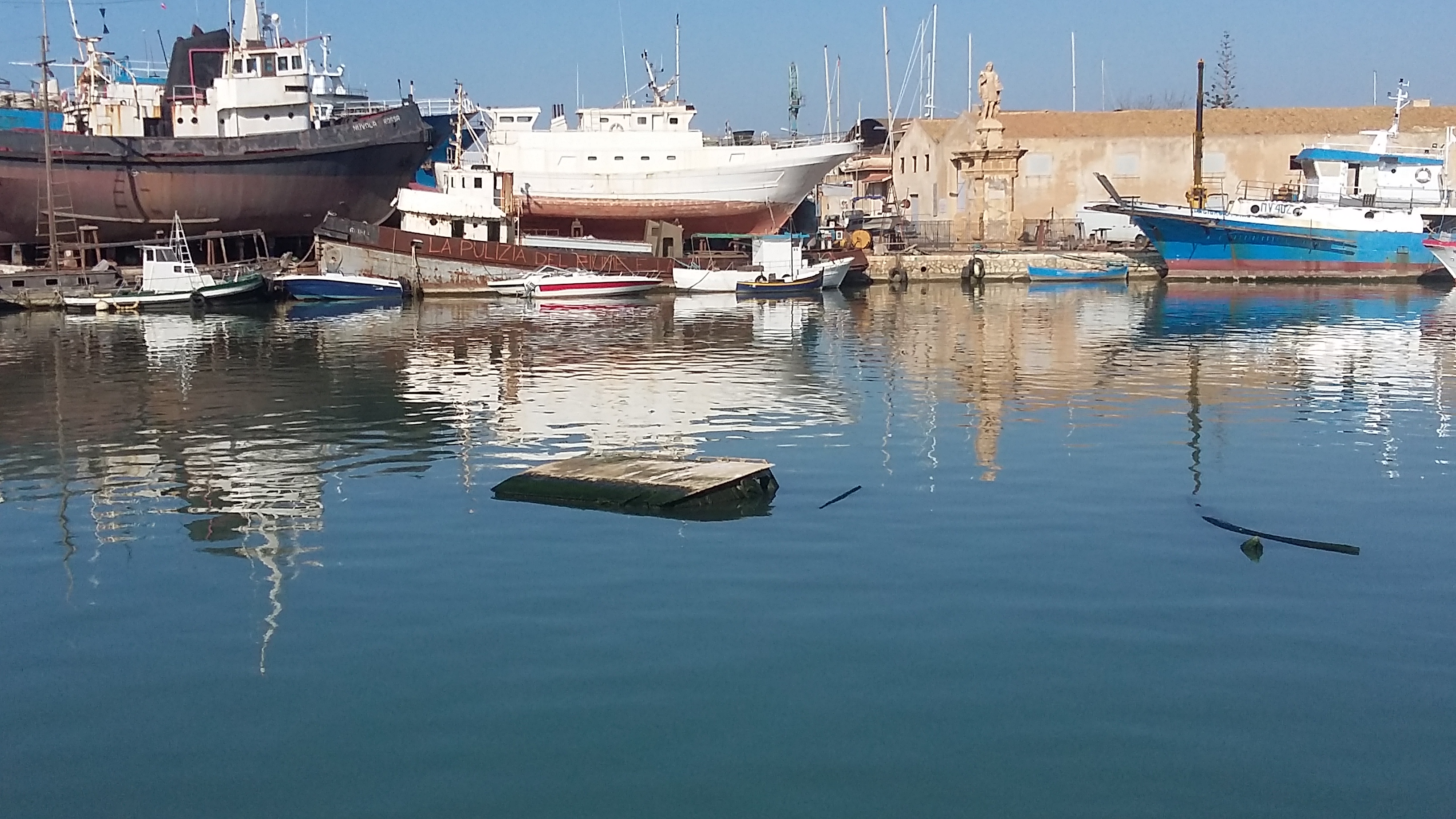 Mazara: Porto canale: Pronti un milione di euro per eliminare i detriti e i relitti causati dai nubifragi