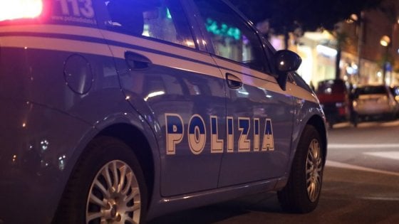 Violenze sessuali sui 4 figli di 14, 12, 9 e 6 anni minorenni e disabili: madre arrestata con il compagno e un amico