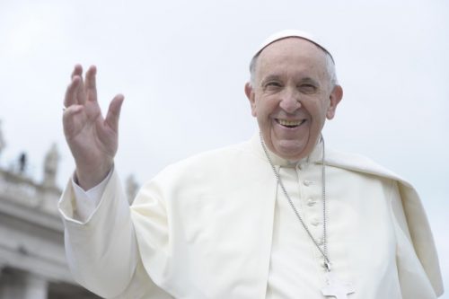 Papa Francesco dona 500.000 dollari per i migranti in Messico