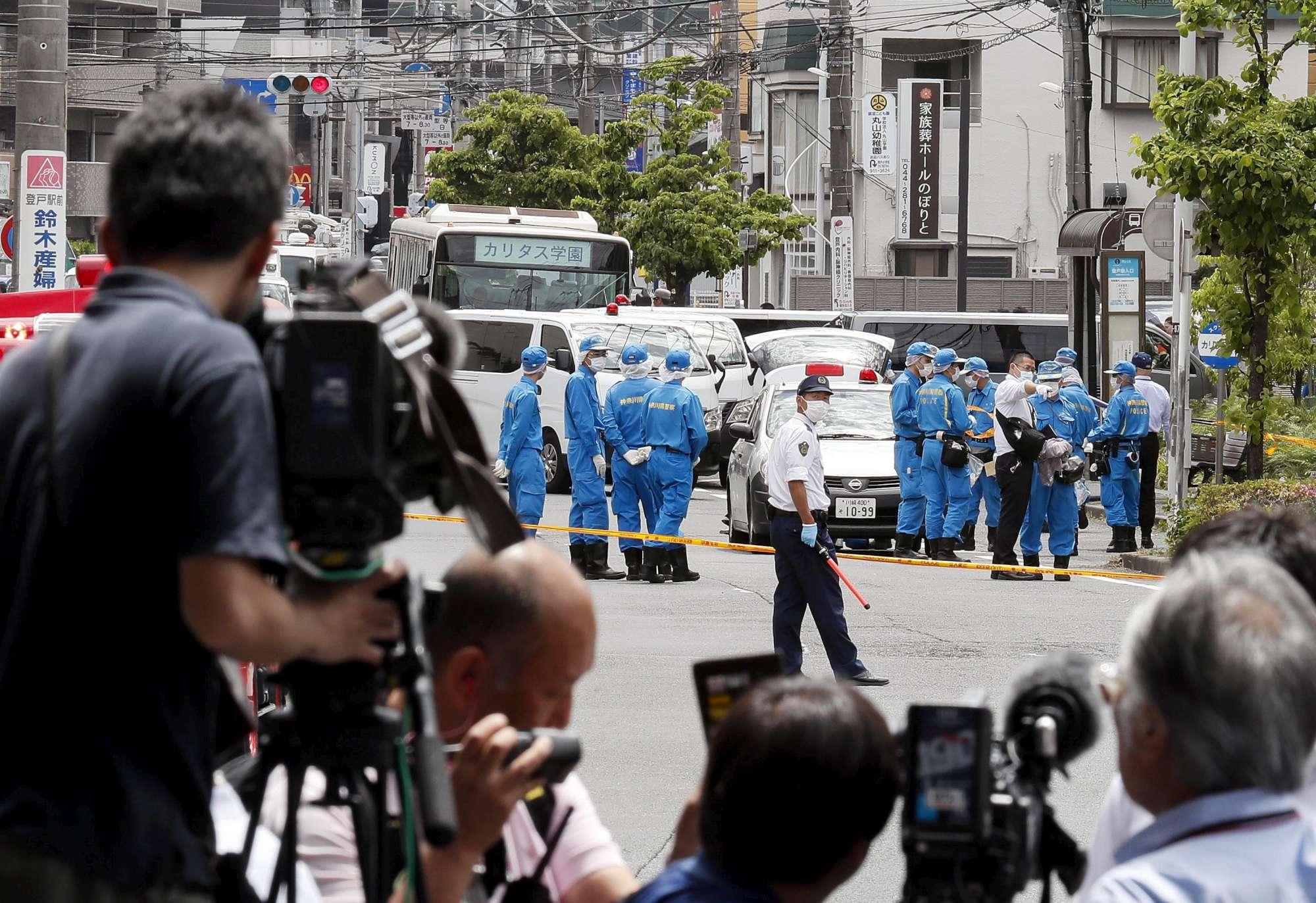 Giappone, accoltellamento di massa a Tokyo: una bimba morta e 17 feriti