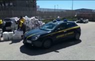 Mazara, sequestrate 6 tonnellate di sigarette di contrabbando su un peschereccio: 5 arresti