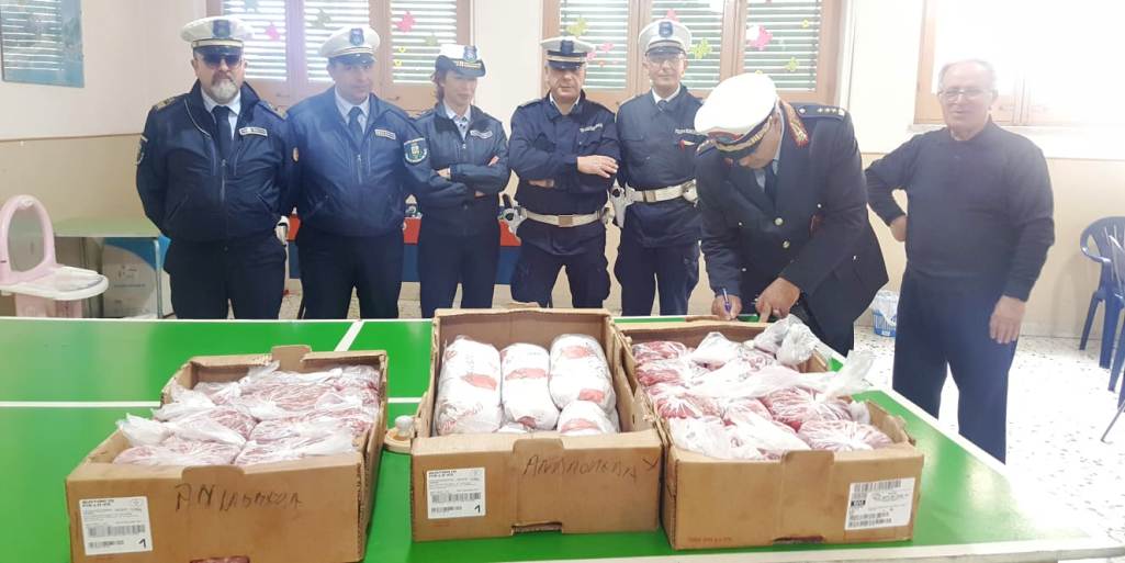 Mazara. La polizia municipale dona al Boccone del Povero 57 Kg di carne frutto di sequestro