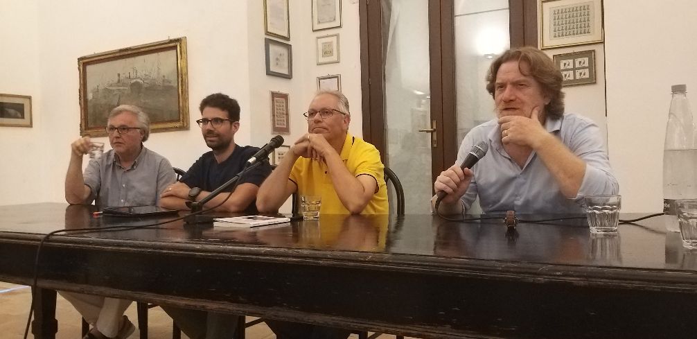 Mazara. DAL COLLEGIO DEI GESUITI LA PRESENTAZIONE DEL LIBRO DI JOHNNY DOTTI