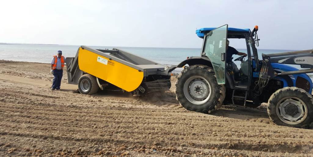 Mazara. Da lunedì il via alla rimozione delle alghe dalle spiagge