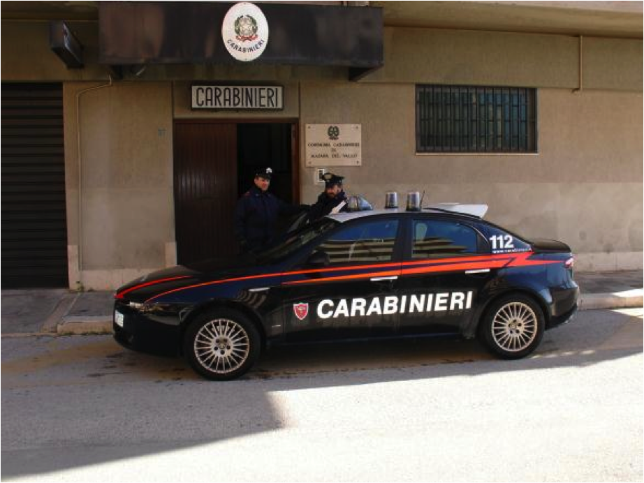 Mazara. EVADE DAI DOMICILIARI IN SCOOTER CON IL FIGLIO MINORE SENZA CASCO. ARRESTATO DAI CARABINIERI