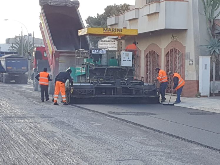 Marsala. RIFACIMENTO ASFALTO NELLE STRADE DEL TERRITORIO SI CONTINUA CON LA VIA MAZARA