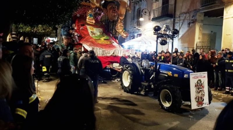 Bambino di 4 anni morto cadendo dal carro: annullato il carnevale di Sciacca