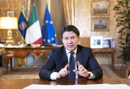 Coronavirus, Conte: 'Chiusura fino al 3 maggio, dopo ripartenza graduale'