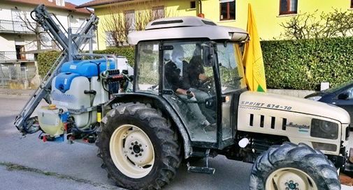 I trattori del Comitato “Mazara Agricola” sanificano specifiche aree del territorio