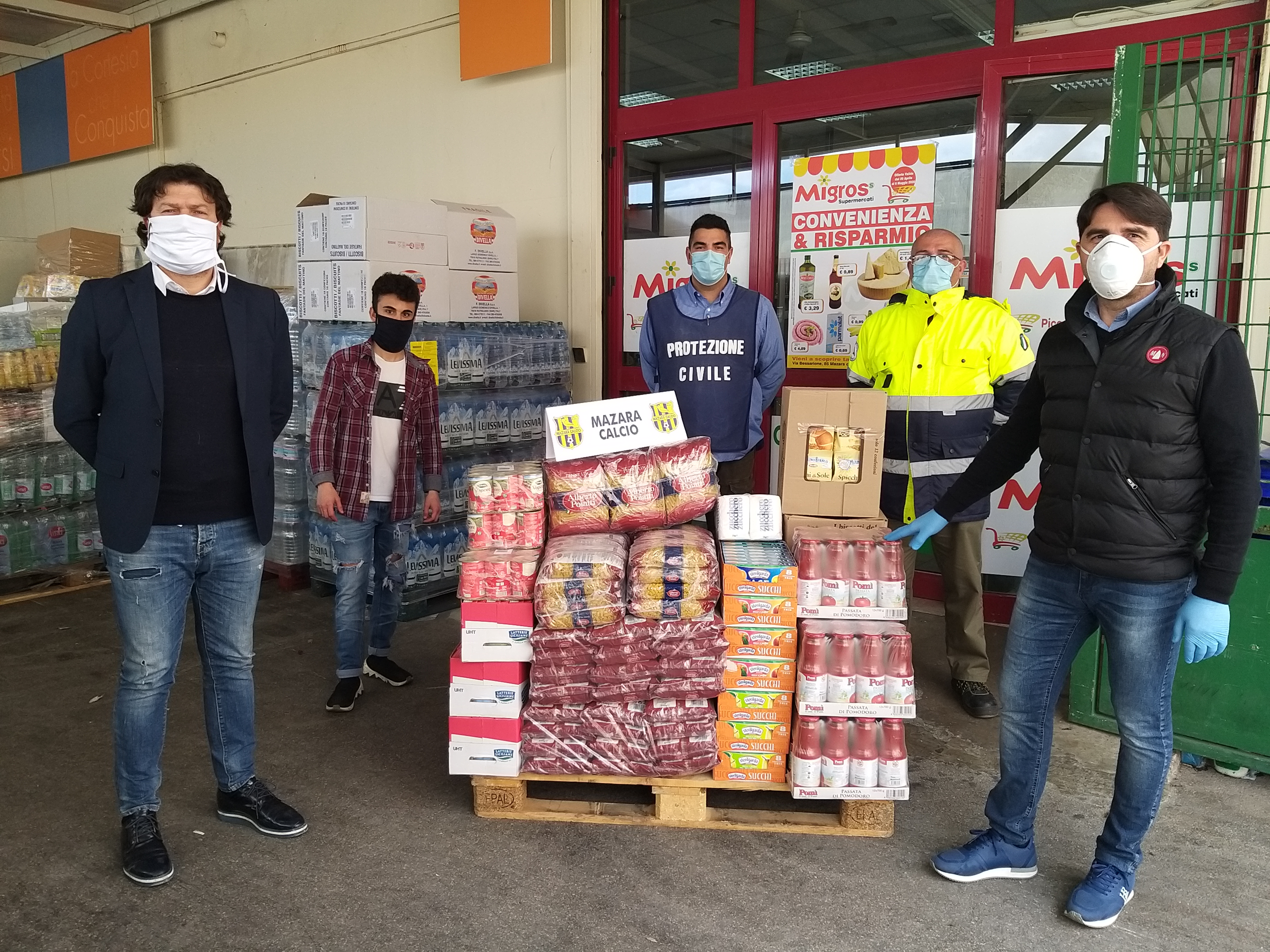 Mazara calcio: I giocatori devolvono beni di prima necessità alimentare alle famiglie bisognose