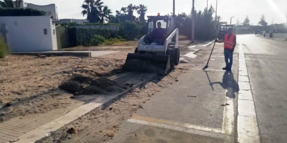 Mazara. PROSEGUONO IN CITTA’ LE OPERAZIONI DI PULIZIA DELLA SPIAGGIA E DISCERBATURA