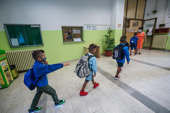 Coronavirus: maestra positiva, chiude scuola a Erice. Anche a Petrosino istituto chiuso