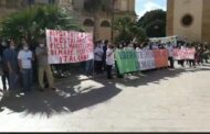 Mazara. Video integrale della manifestazione dei familiari dei 18 pescatori fermati in Libia