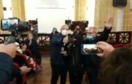 Mazara: LIBERATI I 18 PESCATORI. (Video) LA GIOIA DEI FAMILIARI... SI FESTEGGIA!