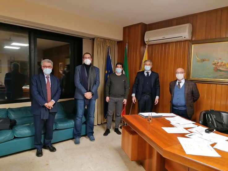 Mazara. Il Distretto della Pesca e Crescita Blu incontra l'Assessore Regionale alla Pesca Toni Scilla