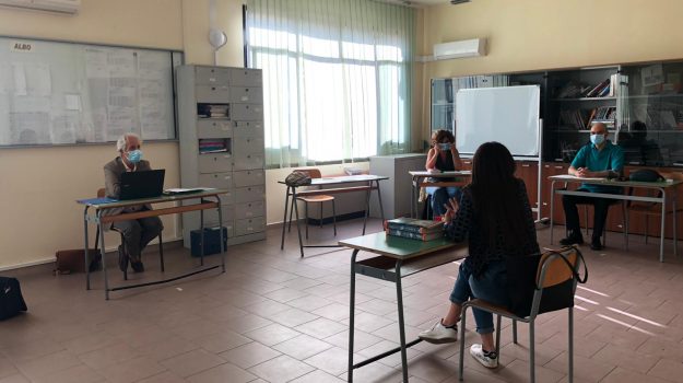 Maxi orale di un'ora e mascherine, tutte le regole per l'esame di maturità 2021