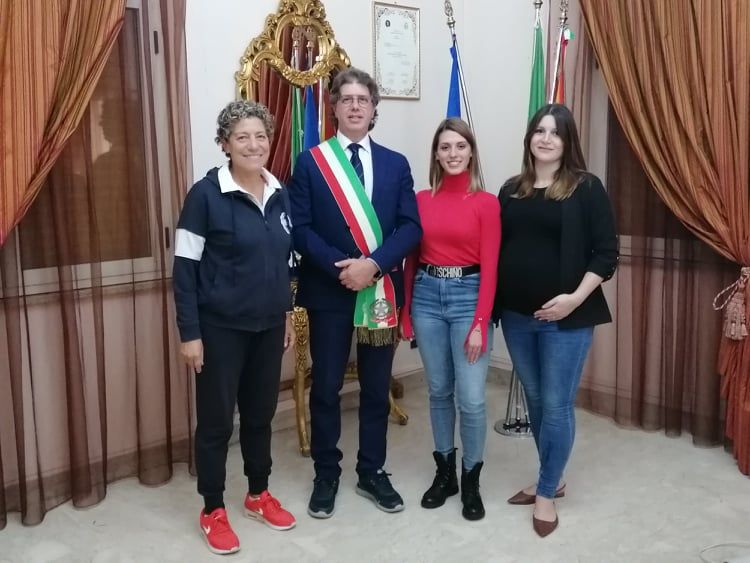 Campobello: LA BALLERINA MARIA ROSARIA BARBERA SI ESIBIRÀ A DUBAI PER L’EXPO 2020, I COMPLIMENTI DEL SINDACO CASTIGLIONE