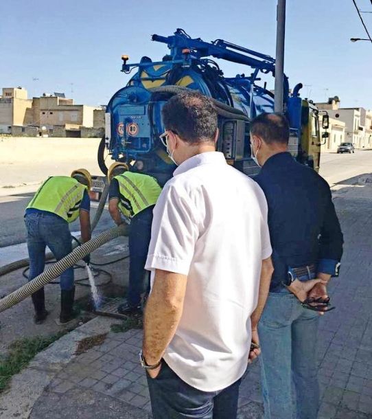 Mazara. Prosegue la pulitura delle caditoie stradali del territorio comunale per prevenire allagamenti in caso di piogge