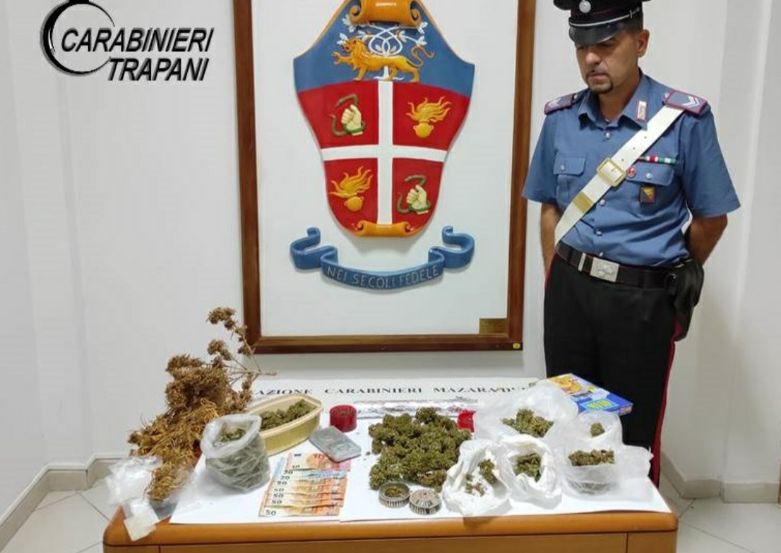 Mazara Due. MARIJUANA STESA AD ESSICCARE: I CARABINIERI ARRESTANO 45ENNE