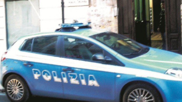 Incendiato l'ingresso di uno studio professionale ad Alcamo