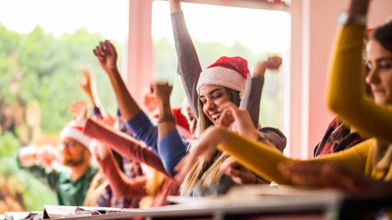 Vacanze di Natale a scuola, stop alle lezioni per 15 giorni in Sicilia: il calendario