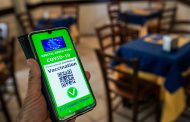 Scatta da lunedì il Super Green pass, le regole della stretta. Niente ristorante, stadio o teatro per i no-vax