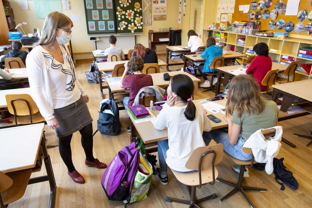 Difficile ritorno a scuola, Omicron minaccia la presenza