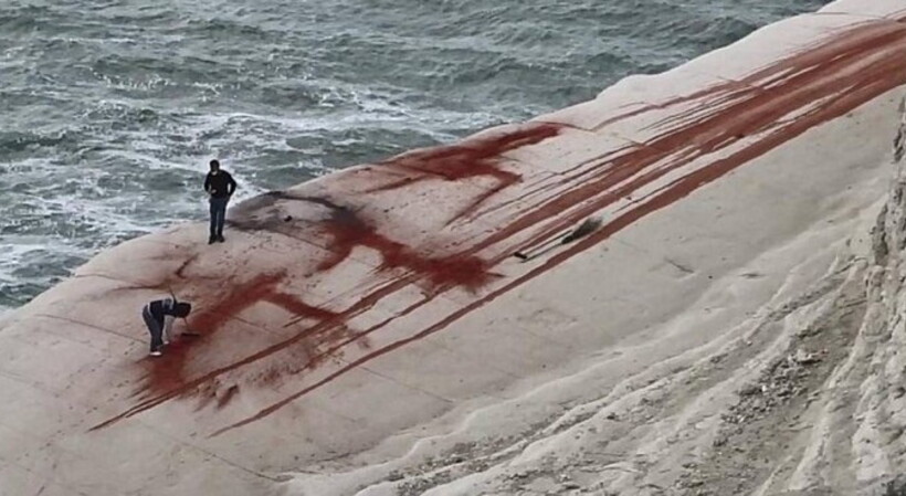 Scala dei Turchi, identificato l'uomo che l'ha imbrattata: «Voleva contestare il 