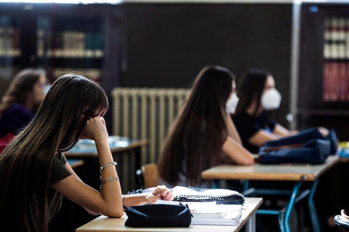 Scuola, la Sicilia si allinea: si riapre il 10 gennaio