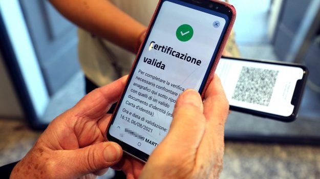 Covid, il 31 marzo termina lo stato d'emergenza: arriva il green pass 