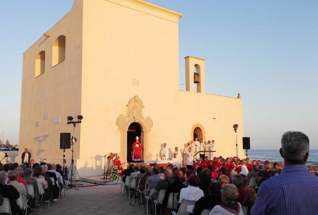 Mazara. OGGI IL TRADIZIONALE PELLEGRINAGGIO A SAN VITO E QUESTA SERA LA CHIESA DI SAN VITO A MARE VERRA’ ERETTO SANTUARIO DIOCESANO